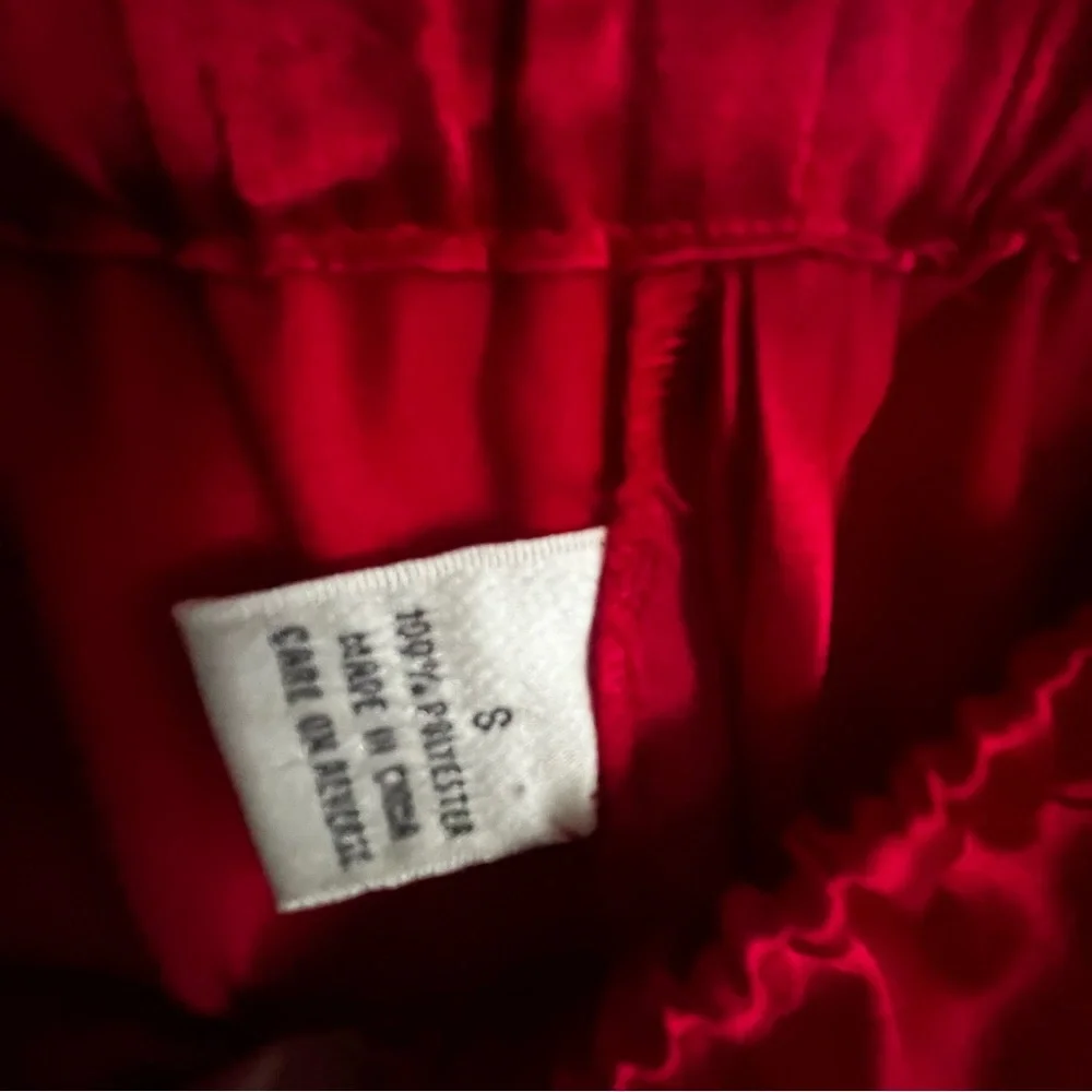 Private Luxuries 2 Piece Long-Sleeve Red Satin Pajama Set Perfect Condition NWOT - Picture 11 of 16